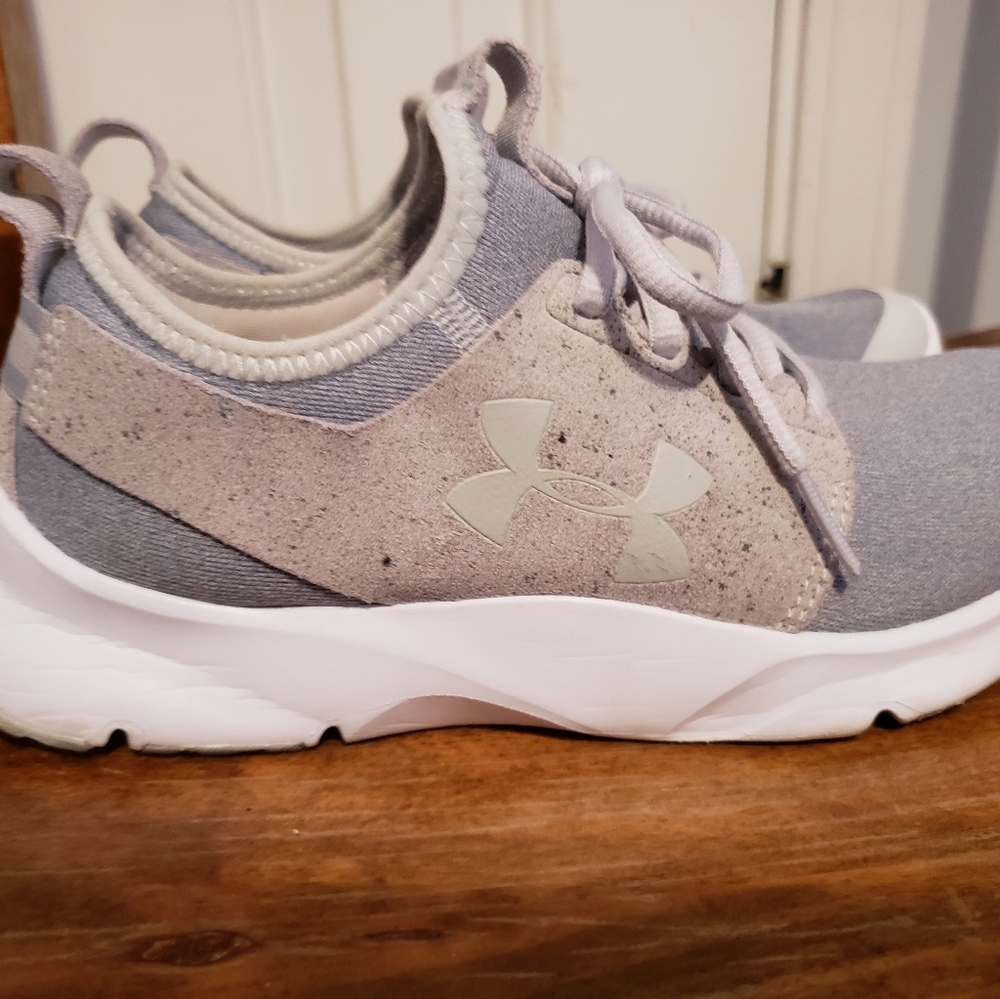 Under Armour tennis shoes